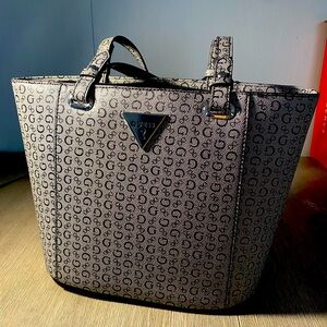 Guess purse